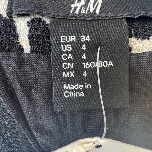 H&M Leopard Print Pencil Dress Cap Sleeves Mini - Picture 4 of 5